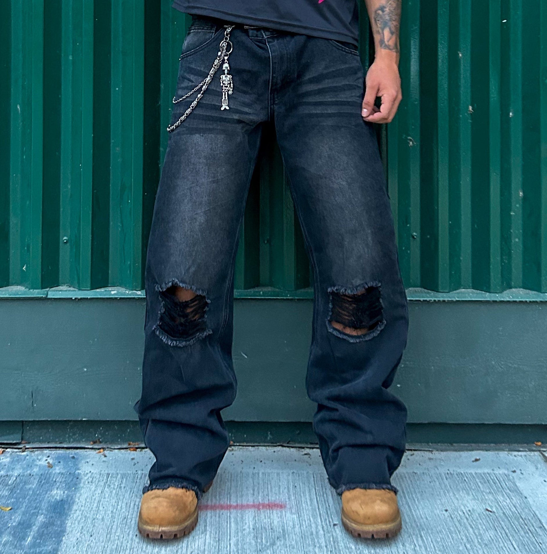 Lutte Flared Black Distressed Jeans